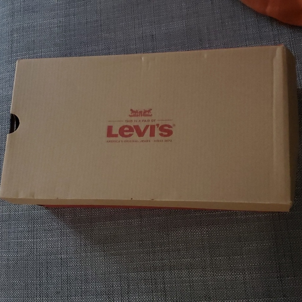 Levi's black sneaker! - Picture 6 of 9